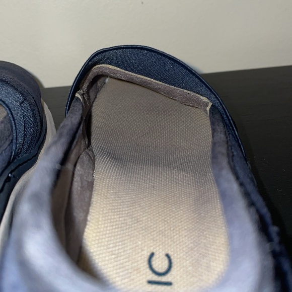 VIONIC Kristi Navy Suede Slip on Loafers.  Size 8. - Picture 8 of 10